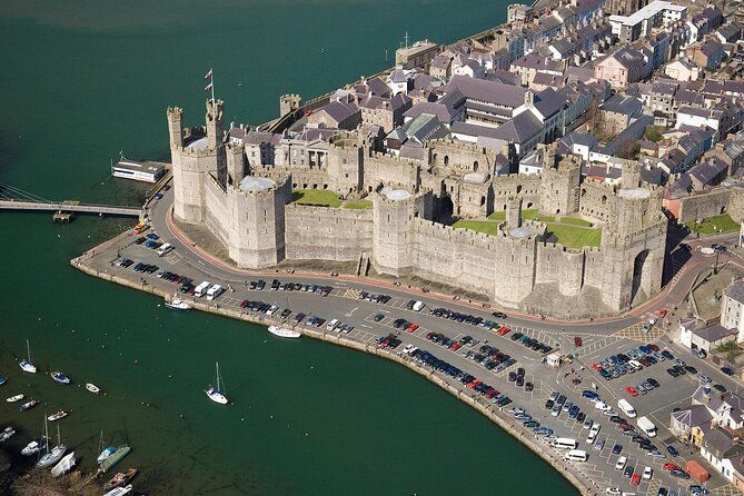 2-hours-historical-tour-of-caernarfon-2