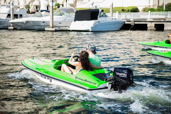 2-person-mini-power-boat-rental-at-tampa-riverwalk-2