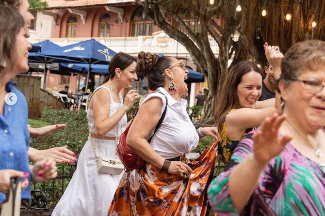 1-salsa-class-in-casco-viejo-dont-just-see-panama-feel-it