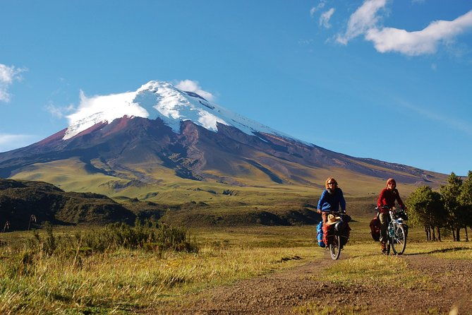 2-day-cotopaxi-national-park-and-quilotoa-lagoon-biking-and-hiking