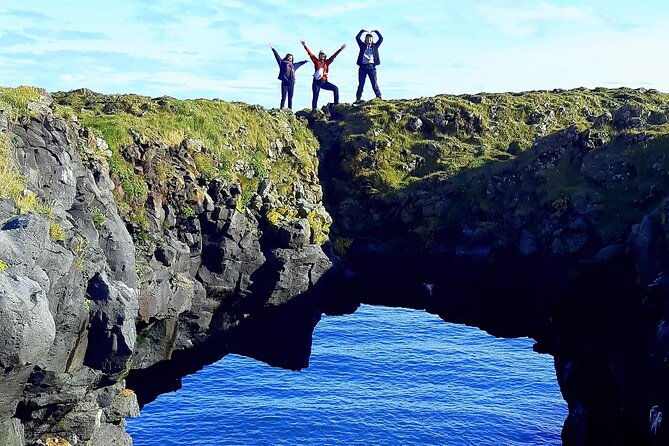 2-day-west-coast-tour-lava-cave-snaefellsnes-silver-circle