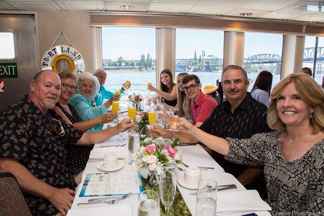 2-hour-champagne-brunch-cruise-on-willamette-river