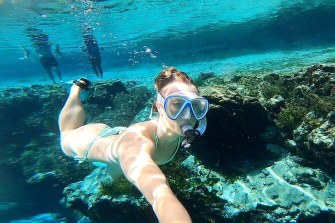 2-hour-glass-bottom-guided-kayak-eco-tour-in-gilchrist-blue