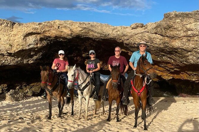 2-hour-horseback-riding-tour-to-little-natural-bridge-in-aruba