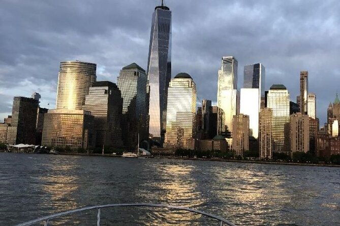2-hour-private-luxury-boat-tour-in-new-york-city