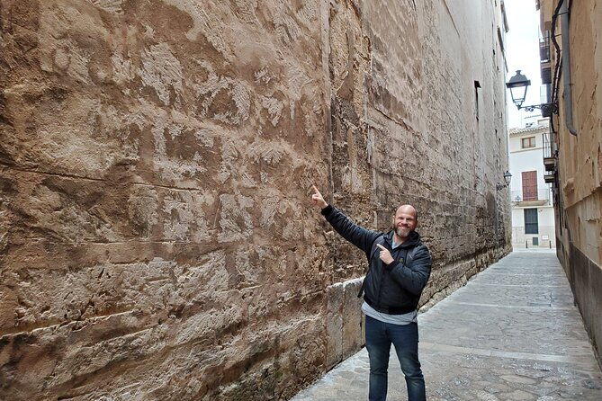 2-hour-private-walking-tour-through-palmas-jewish-quarter