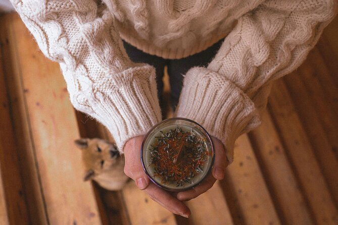 2-hour-soy-candles-workshop-in-prague
