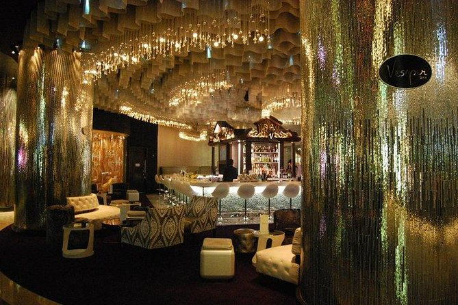 2-hour-vegas-strip-walking-tour-with-photoschampagne-vintage-vegas-goody-bags