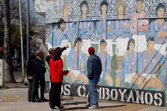 2-hours-football-and-street-art-walking-tour-in-buenos-aires