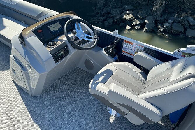 22-ft-luxury-pontoon-private-hilton-head-boat-rental-for-2-hours