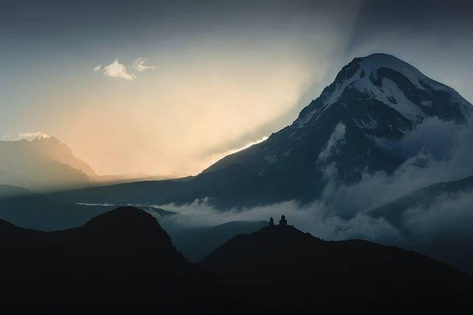 3-day-hiking-group-tour-in-kazbegi-3