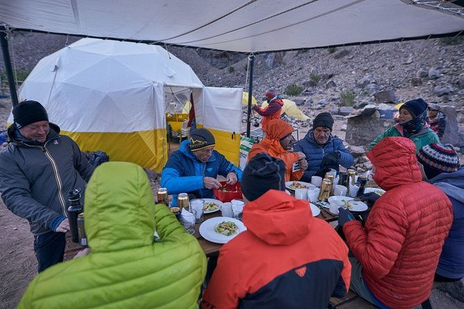 3-days-trek-to-plaza-francia-in-aconcagua-park