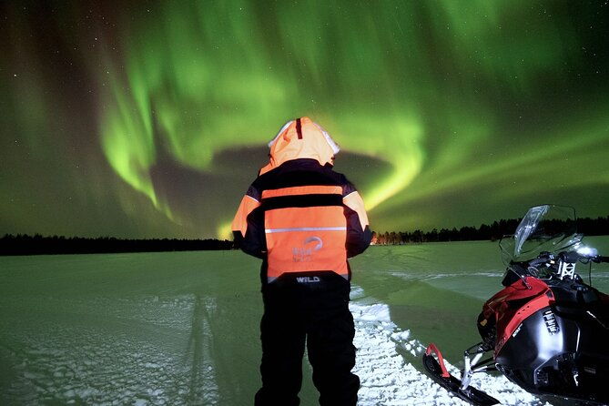 3-hour-snowmobile-safari-to-search-northern-lights-in-levi