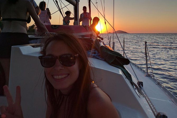 3-hours-neos-marmaras-day-or-sunset-sailing-tour-coves-islands
