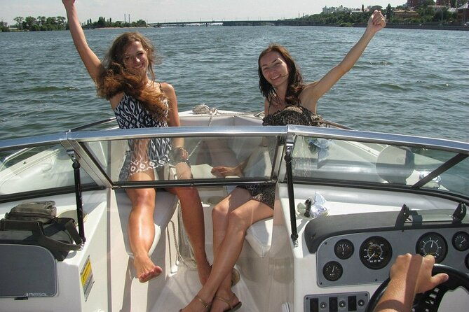 3-hours-private-breathtaking-como-lake-boat-tour