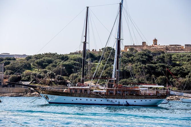 3-island-cruise-onboard-faith