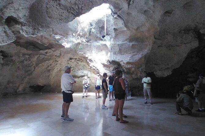 3-tours-in-1-cave-of-wonders-altos-de-chavon-chocolate-factory