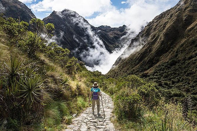 4-day-trek-to-machu-picchu-through-the-inca-trail