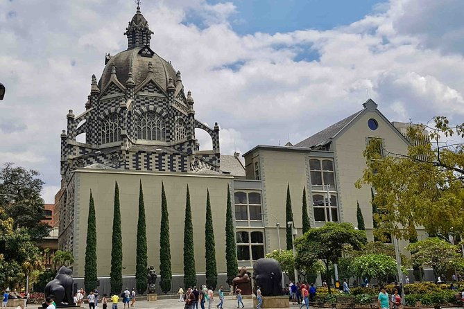 4-days-medellin-guatape-coffee-and-more