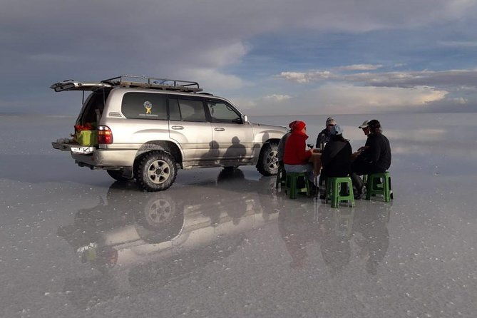 4-days-uyuni-salt-flats-with-english-guide-by-bus-from-la-paz
