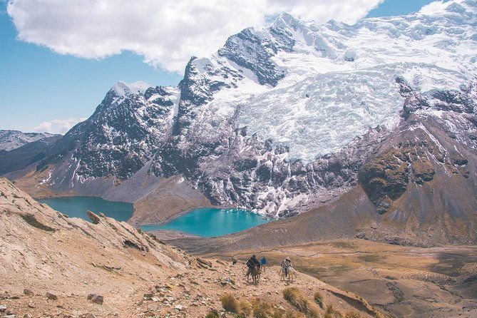 6-day-rainbow-mountain-x-ausangate-trek-flashpackerconnect