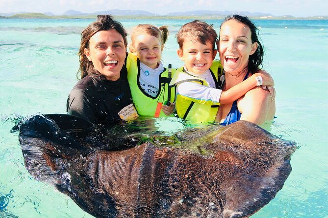 6-hours-guided-stingray-tour-in-the-east-coast-of-antigua