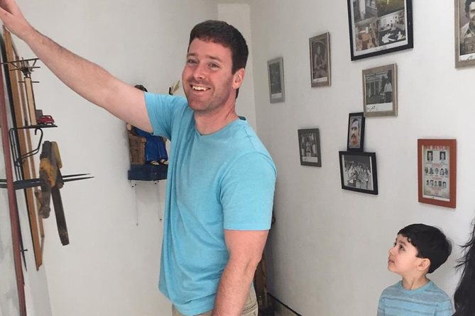 9-hour-full-day-tour-of-pablo-escobar-including-c13-museum-and-barrio-pe