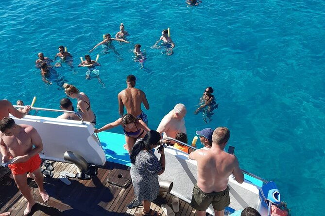 90-minutes-glass-bottom-trip-with-quick-dip