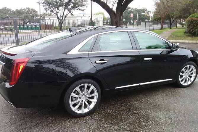 a-black-car-limousine-suv-service-in-san-antonio-and-south-texas