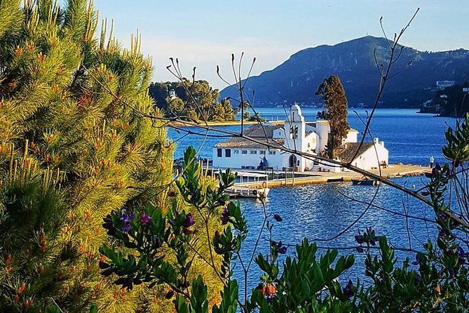 achilleion-palace-and-corfu-old-town-tour