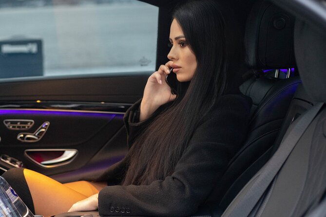 airport-limousine-transfer-stockholm-city-to-arlanda-airport-1-7-passengers