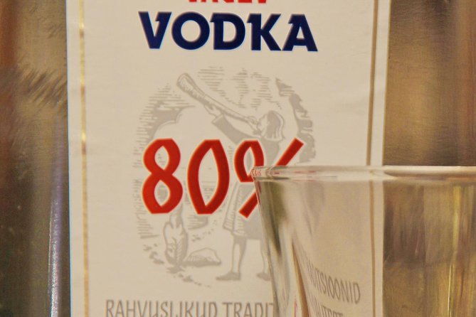 alcohol-tasting-tour-in-tallinn-2