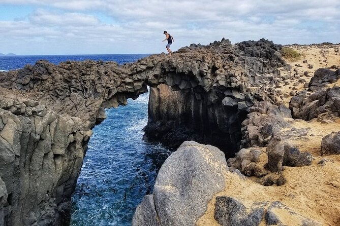 amazing-jeep-safari-at-graciosa-island-lanzarote