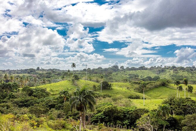 anamuya-mountains-step-walking-and-swimming-tour