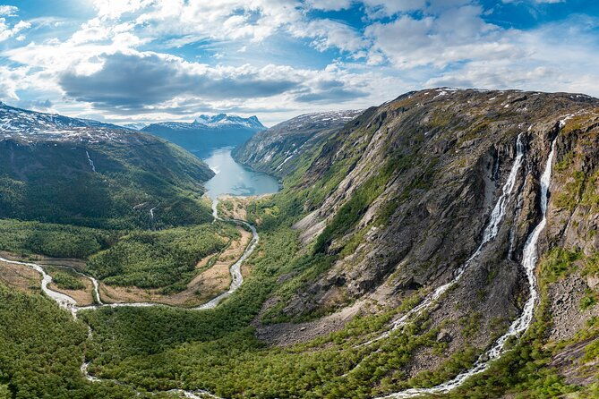 arctic-train-the-northernmost-railway-in-norway