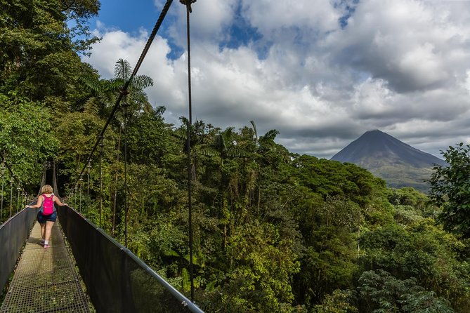 arenal-highlights-hanging-bridges-la-fortuna-waterfall-volcano