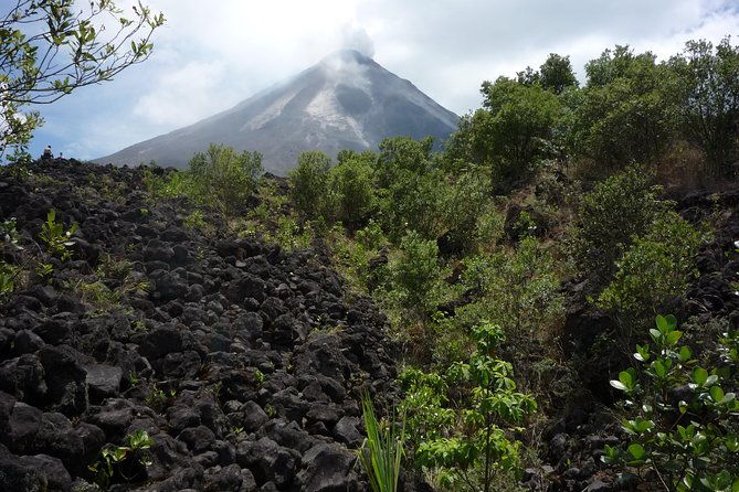 arenal-volcano-guided-hike-hot-springs-optional