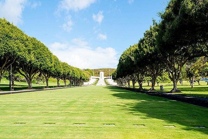 arizona-memorial-pearl-harbor-and-honolulu-city-tour-from-maui