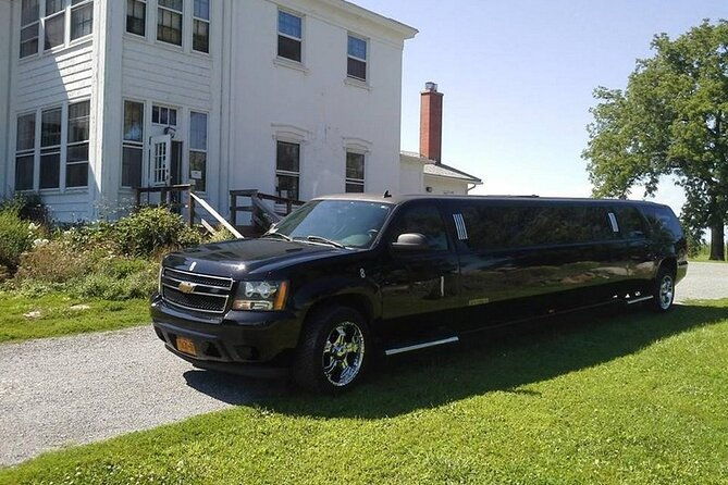 arrival-private-transfer-las-vegas-by-luxury-suv-or-limo-with-1-hour-disposal