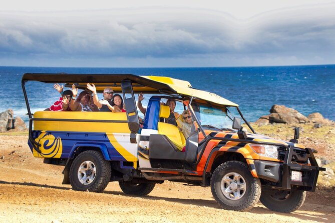 aruba-natural-pool-and-indian-cave-rugged-jeep-safari