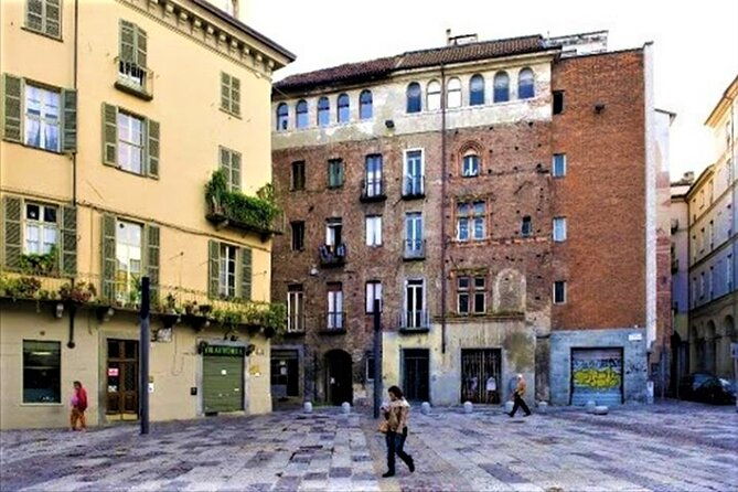 ask-your-turin-friend-anything-you-want-2