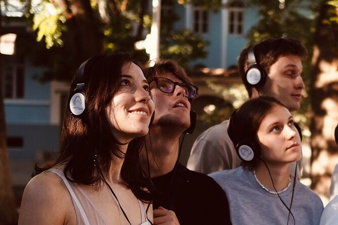 audio-tour-guided-by-live-actors-a-date-with-tbilisi-sololaki