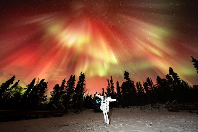 aurora-chasing-tour-with-free-photography-2
