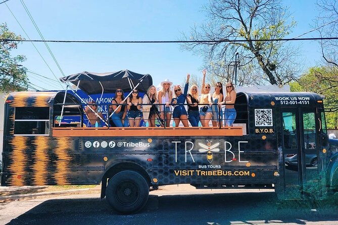 austin-murals-mimosas-roofless-party-bus-tour-and-photoshoot