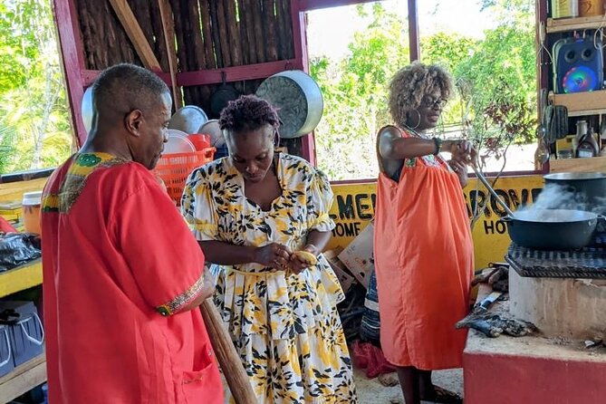 authentic-garifuna-cooking-class-in-hopkins-village-belize