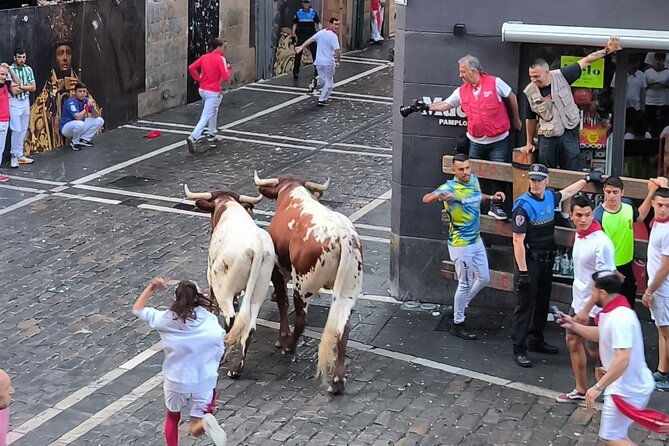 authentic-san-fermin-experience-with-balcony-and-buffet-breakfast