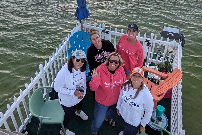 back-porch-on-the-water-fall-winter-harbor-sightseeing-cruise