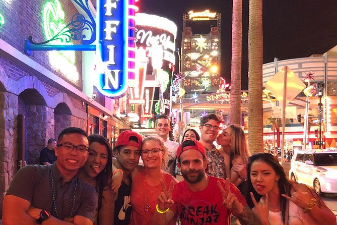 bar-crawl-on-fremont-street