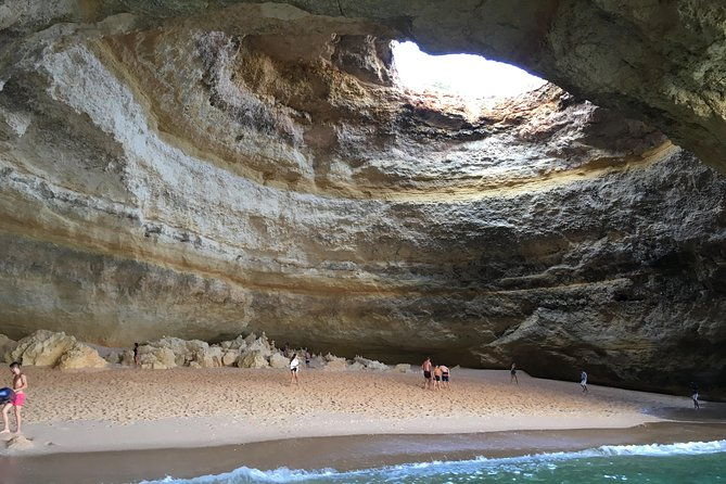 benagil-coast-line-sunset-algarve-cave-captain