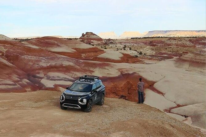 bentonite-hills-cathedral-valley-half-day-tour-2